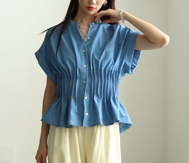 ピンタックペプラムダンガリーブラウス