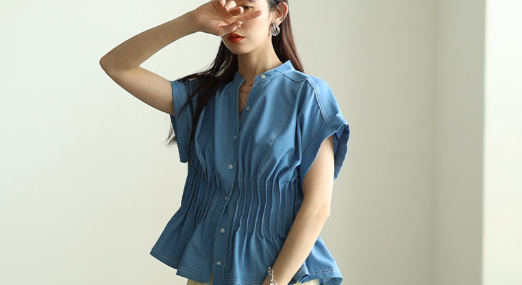 ピンタックペプラムダンガリーブラウス