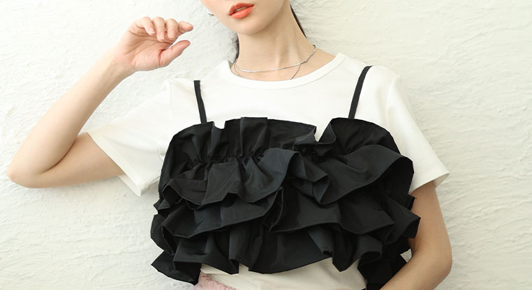 バックシャーリング撥水フリルビスチェ