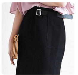 ベルト付きフロントスリット膝丈タイトスカート