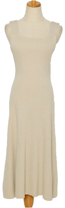 着るだけでスタイルアップするリブニットワンピース