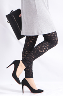 フラワーレースの10分丈レギンス