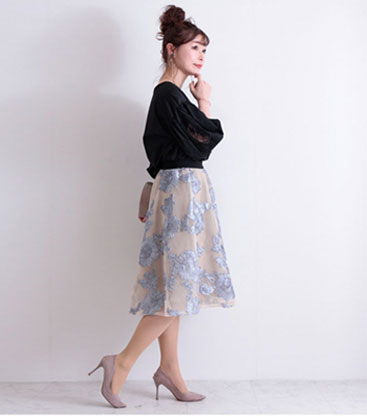 リボン刺繍のフレアAラインスカート